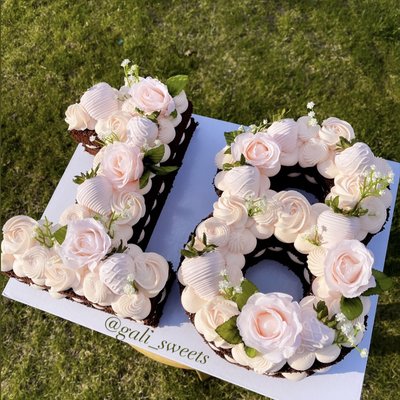 Number/Letter Cake 25-30 Servings
