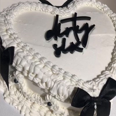 10in Heart Cake 