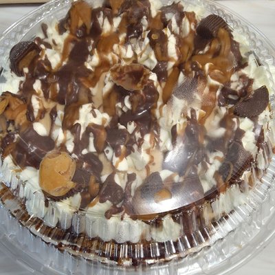 Thanksgiving Preorder **9" Chocolate Peanut Butter Pie
