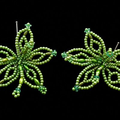 🌸 PANAMANIAN TEMBLEQUES – Kelly Green 