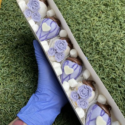 Sleeve 1/2 Dozen Strawberries