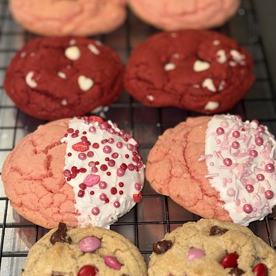 Pink & Red Variety Box 