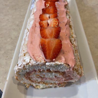 Angel Food Cake Roll With Strawberry Filling