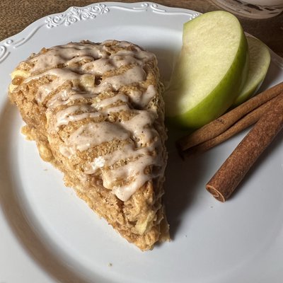 Apple Cinnamon Scone - 6 Count