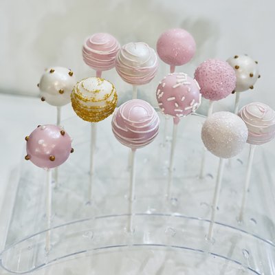 Cake Pops (1 Dozen)