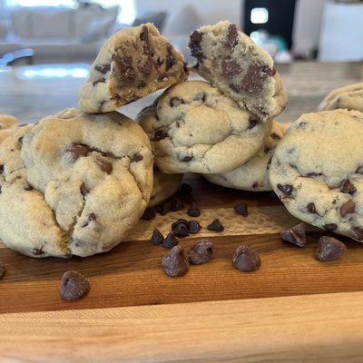 Classic Chocolate Chip Dozen