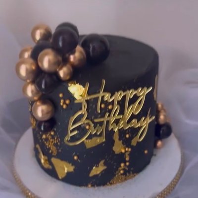 6 by 6inch Round Buttercream Cake