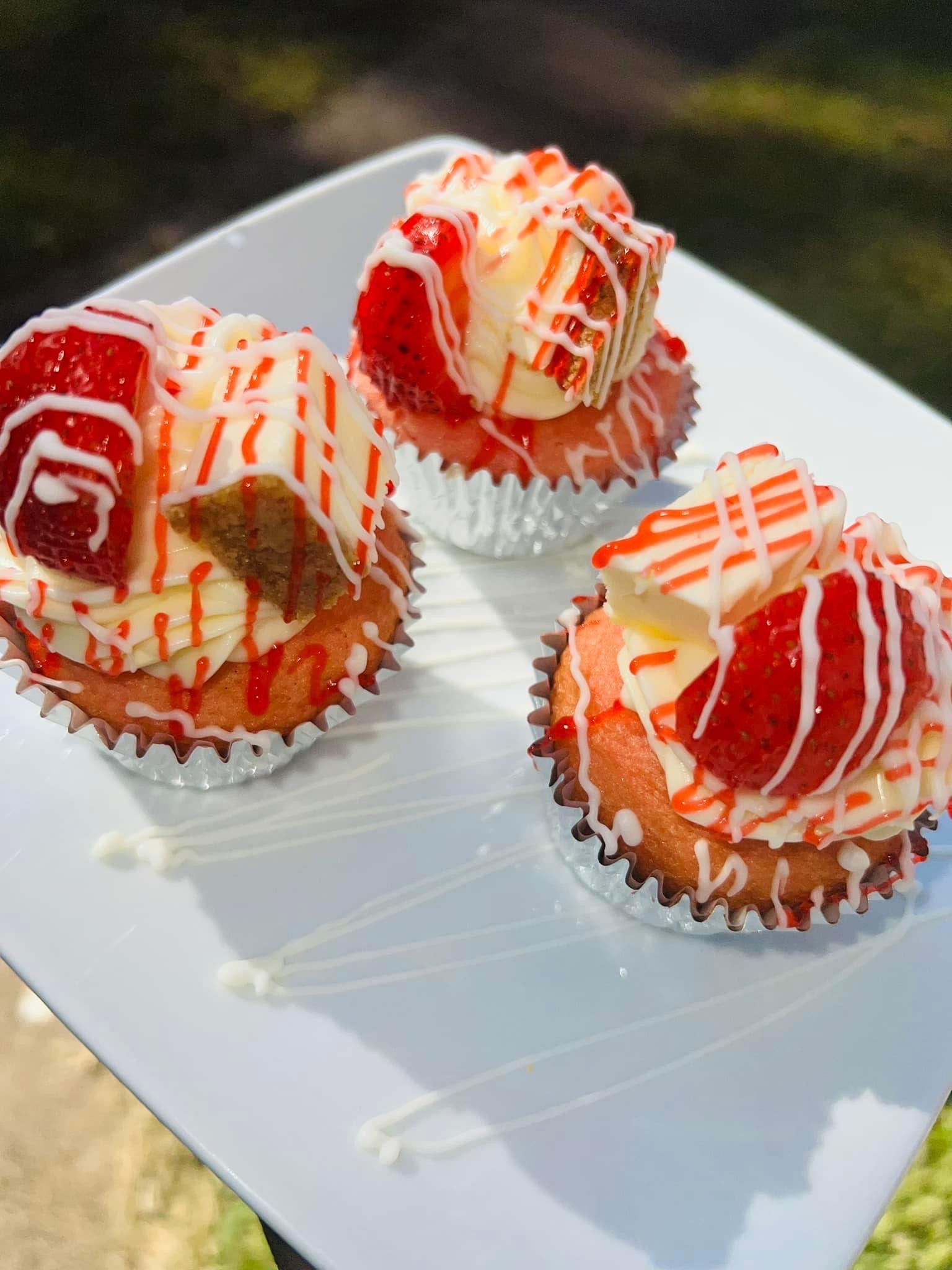 Strawberry Cheesecake Cupcakes 