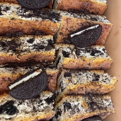 Oreo Churro Cheesecake Bars 
