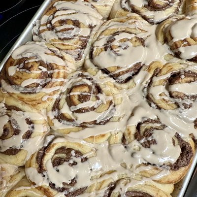 1/2 dozen Nutella Rolls w/ Vanilla Glaze 
