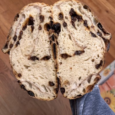 Cinnamon Raisin Boule