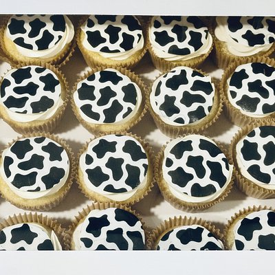 Cupcakes And Custom Cupcakes