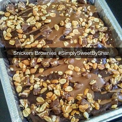 Snickers Candy Bar Brownies 