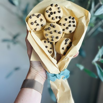 “Cookie” Cake Pop BOUQUET (Half Dozen)