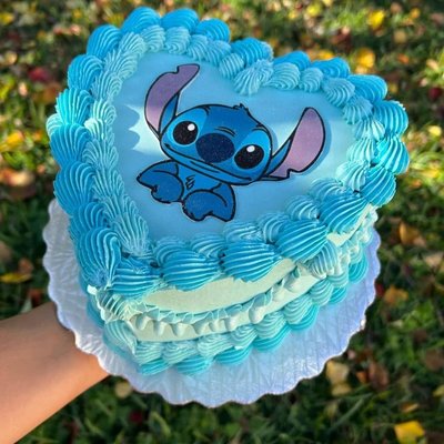 Vintage Heart Cakes With Image 9" Two Layers 
