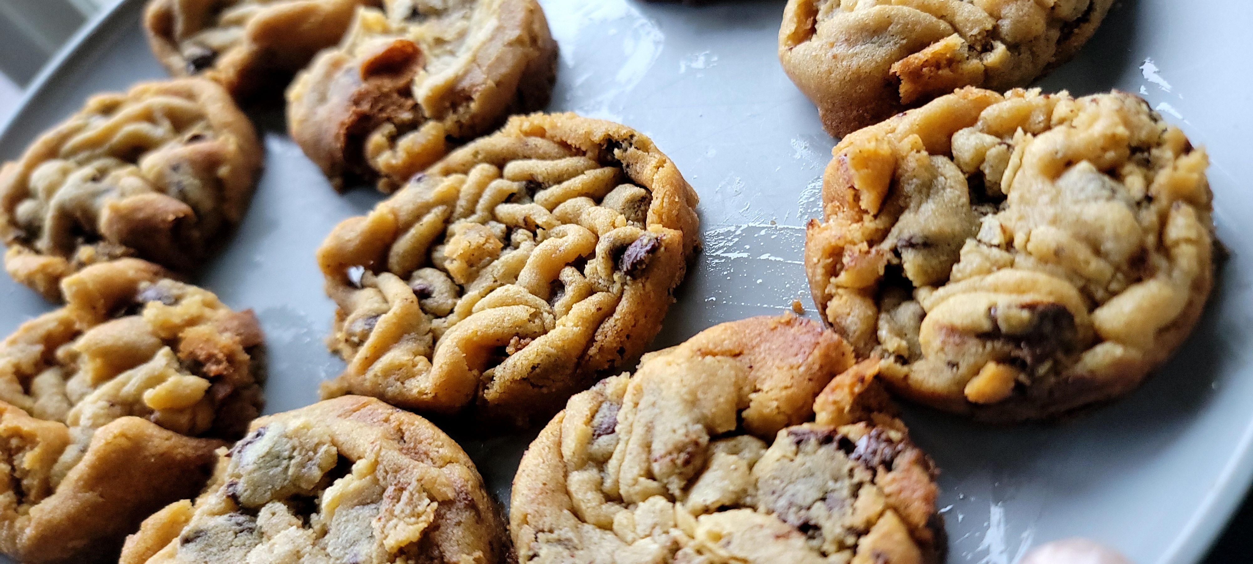 Browned Butter Keto Chocolate Chip Cookies - 1 Bakers Dozen