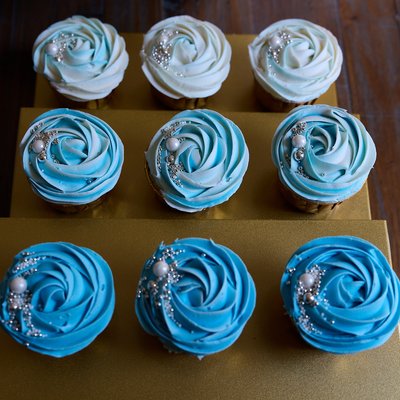 Cupcakes Rosette  Frosted (Two Dozen)