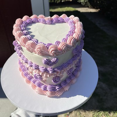 6in Heart Cake (Feeds 8-10)