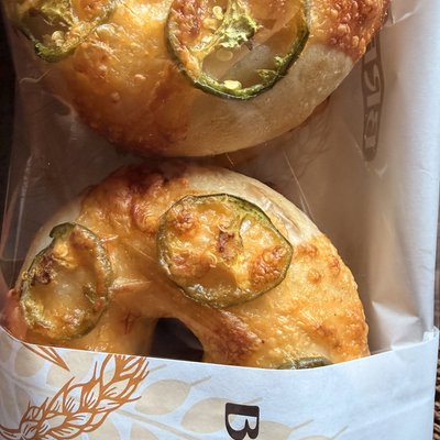 JALAPEÑO CHEDDAR Sourdough Bagels 4cnt 🥯