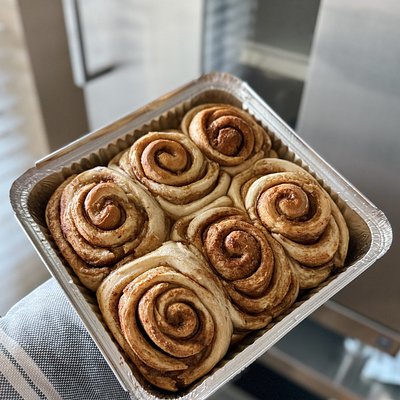 Cinnamon Rolls (12)
