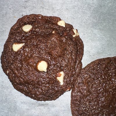 Chunky Chocolate White Chocolate Cookies (4-pack) 