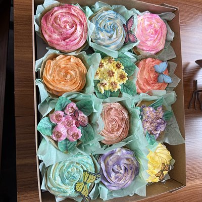 One Dozen (12) Cupcake Bouquet 