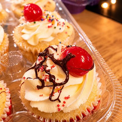 Cherry Chocolate Chip Cupcakes 
