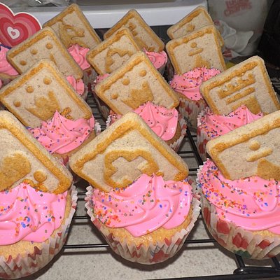 Brown Sugar Chess Man Cupcakes 