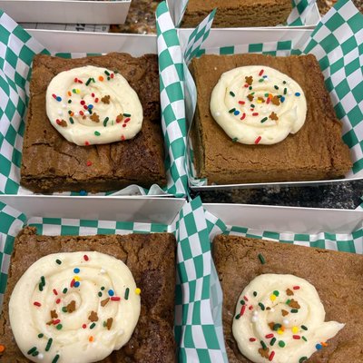 Gingerbread “Brownies” with Vanilla Bean Cream Cheese Frosting 