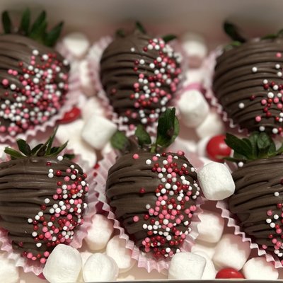 Chocolate Covered Strawberries (half dozen)