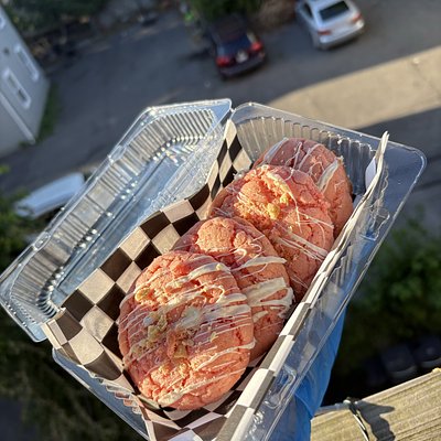 Strawberry Crunch Cookies 