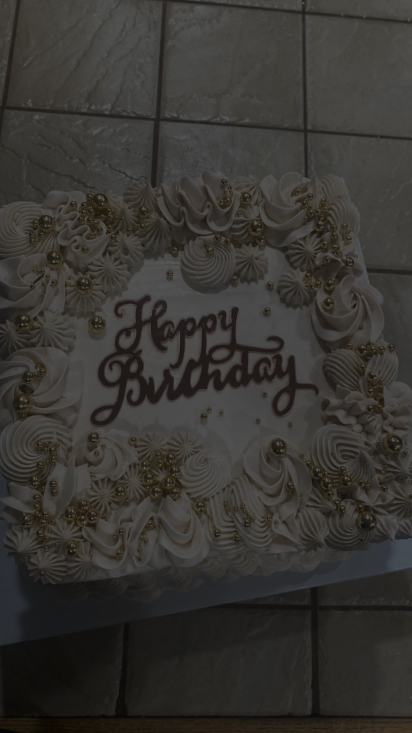 9 inch Square Cake