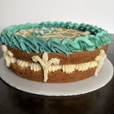 9 inch Round Cake (double layer)