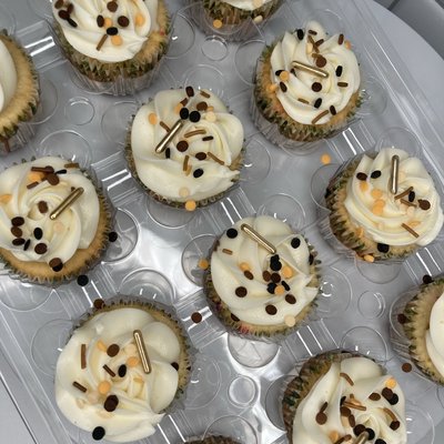 Cupcakes (1 Dozen)