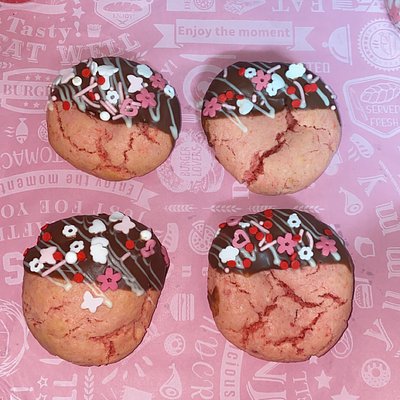 Chocolate Covered Strawberry Cookies 1/2 Dz