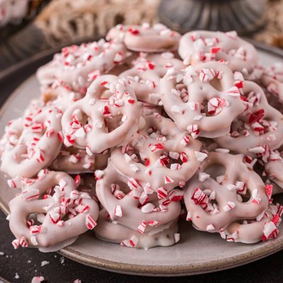 Chocolate Peppermint Mini Pretzels (1lb)