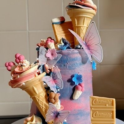 4"×4 Layer Celebration Cake (S.M Buttercream)