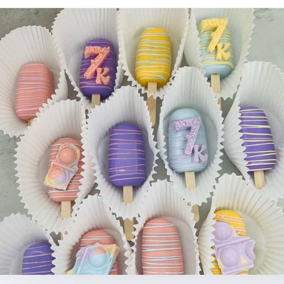 Cakesicles