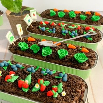 Custom Cupcakes(12)