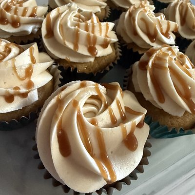 Caramel Apple Cupcakes 