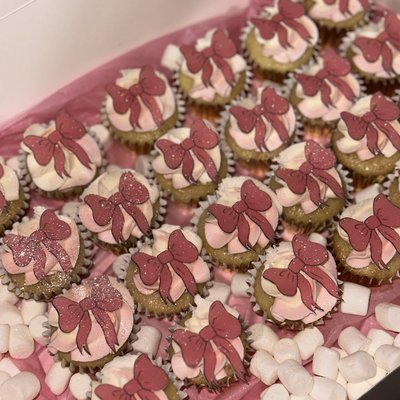 Mini Cupcakes (2 Dozen)