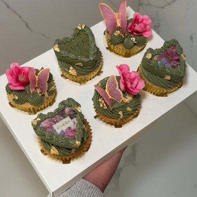 Custom Cupcakes 