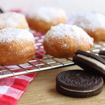 4 Deep Fried Oreos 