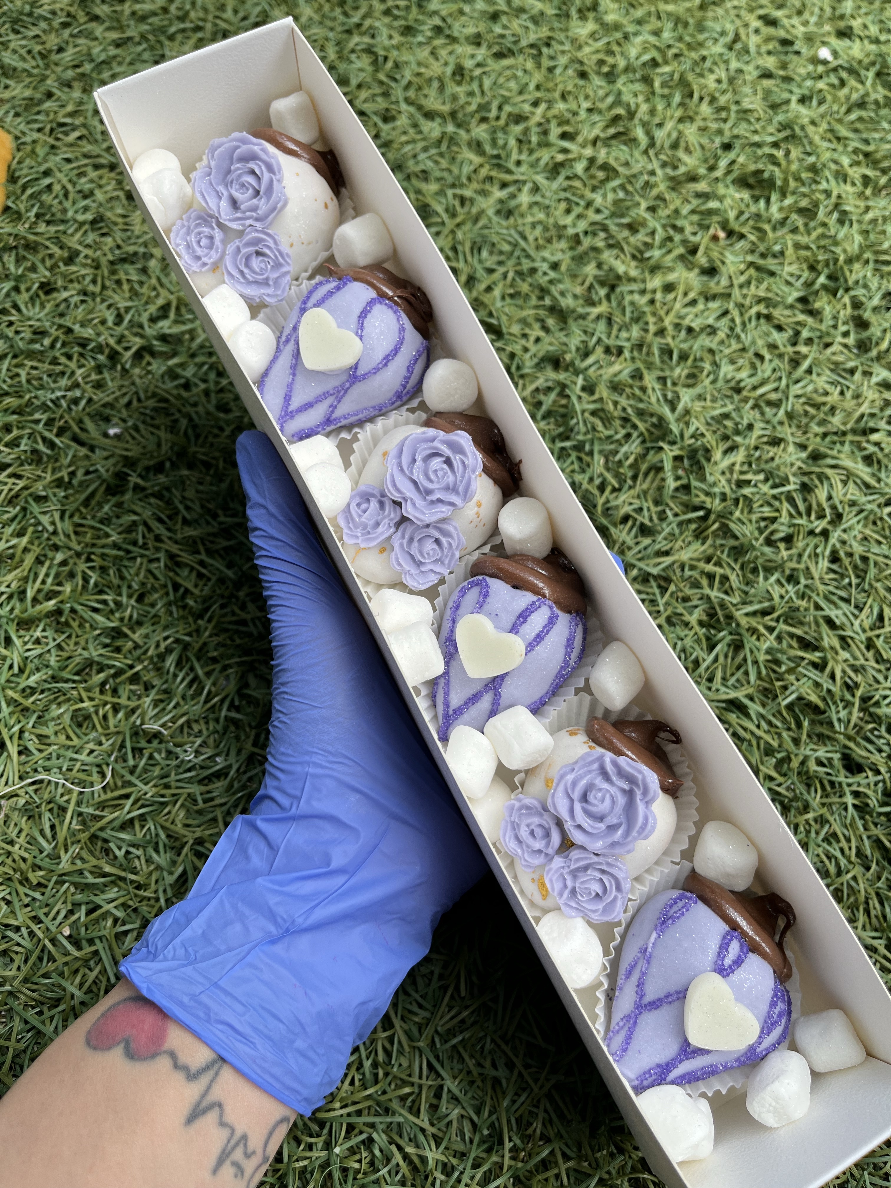 Sleeve 1/2 Dozen Strawberries