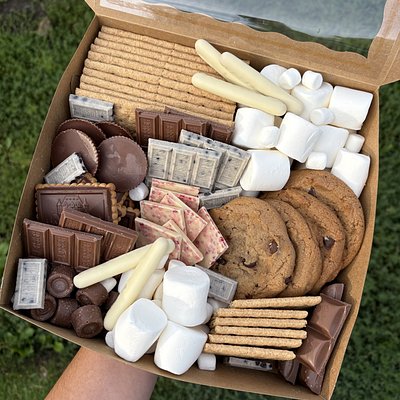 S’more Charcuterie Box 