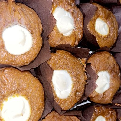 pumpkin cream cheese muffins 