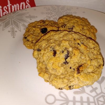 Oatmeal Raisin Cookies