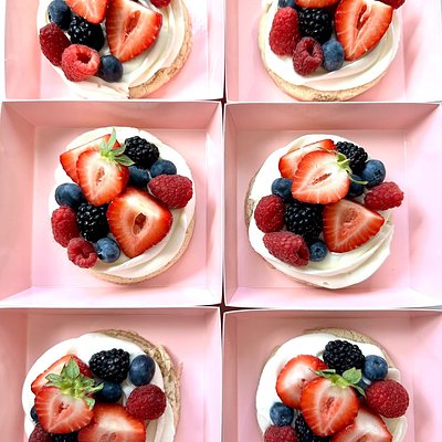 Sugar Cookie Fruit Pizzas 