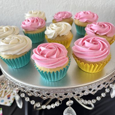 Classic Cupcakes - Simple & Fun!