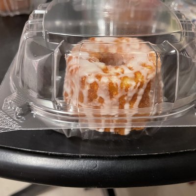 Mini 7UP Cakes